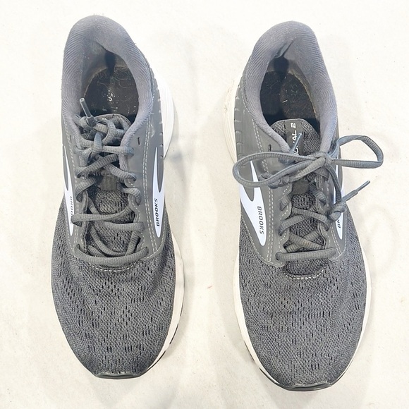 Brooks womens Signal 2 Running Shoes Dark Gray 1203241B006 Size 9 B (Medium)